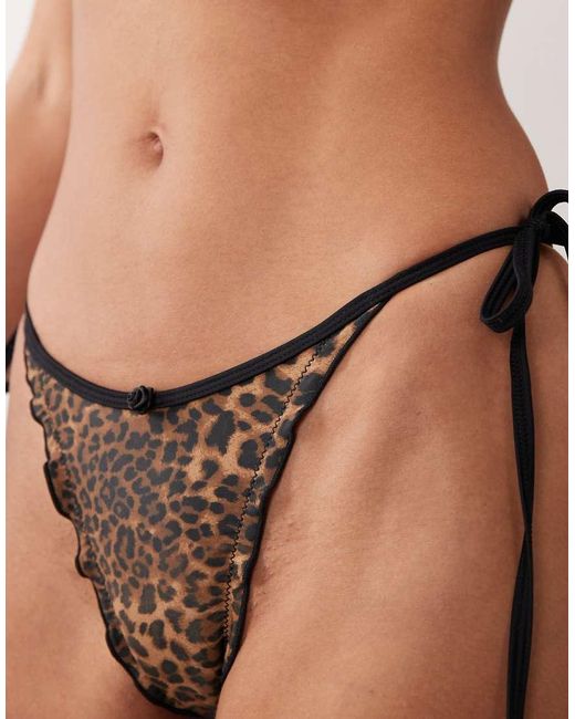 Kitty di ASOS in Brown