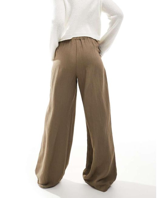 Pantaloni A Fondo Ampio Allacciati di Stradivarius in Natural