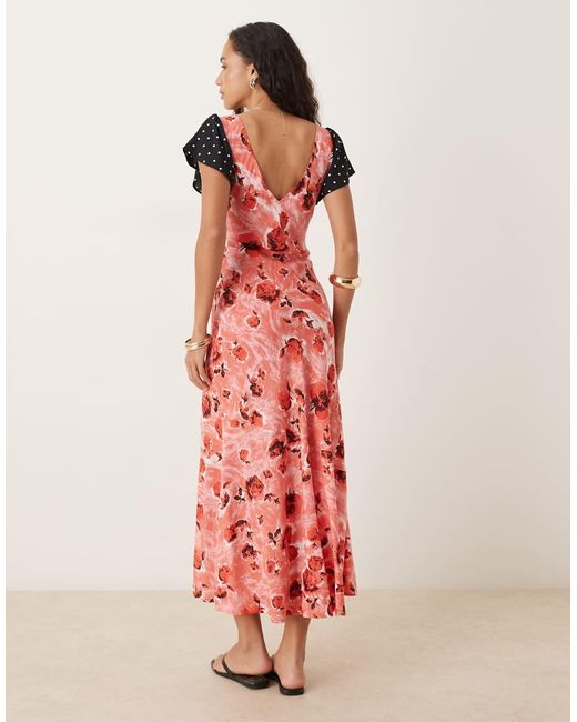 Vestito Midi Da Giorno Con Maniche A Pipistrello E Stampa A Fiori di ASOS in Pink