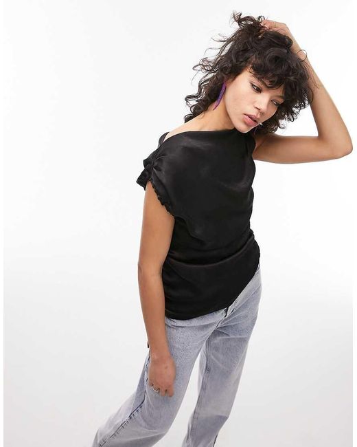 TOPSHOP Mouwloze Gerimpelde Top Van Satijn in het Black