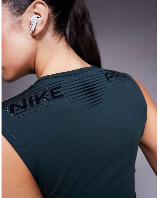 Pro Dri-Fit di Nike in Blue