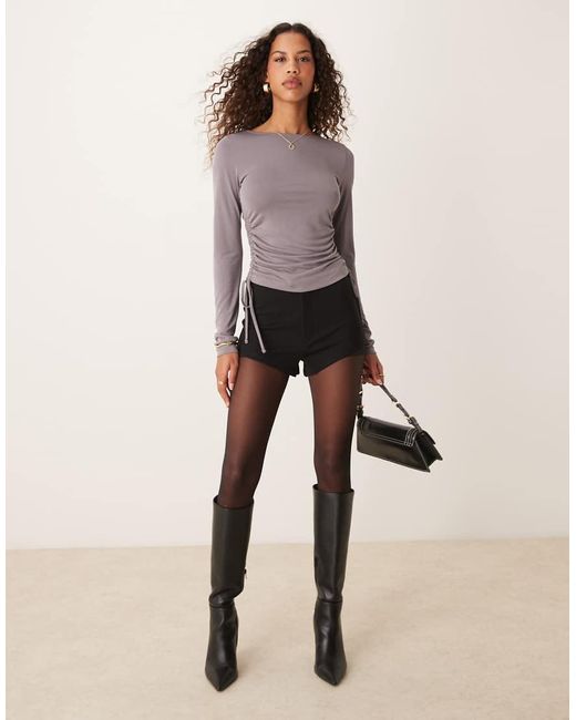 Top A Maniche Lunghe Morbido Con Arricciature Laterali di ASOS in Natural