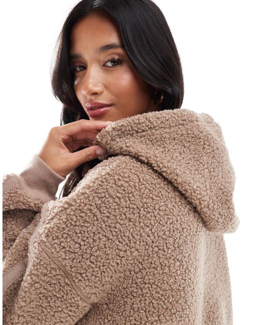 ASOS Natural Asos design petite – lounge-set aus teddyfell