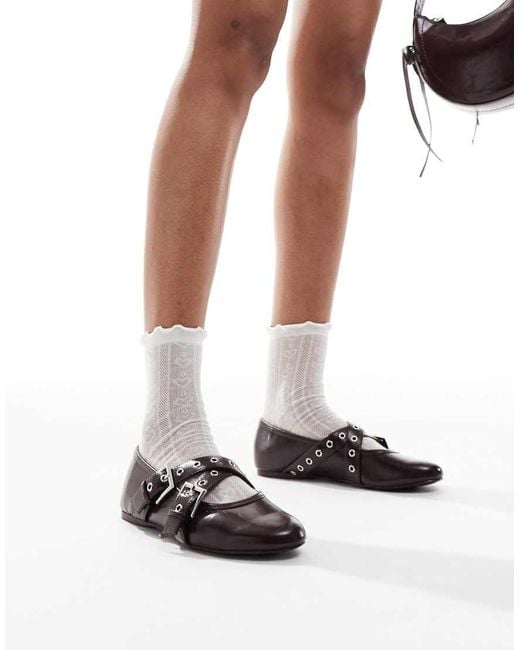 Bershka White Buckle Detail Ballet Pumps