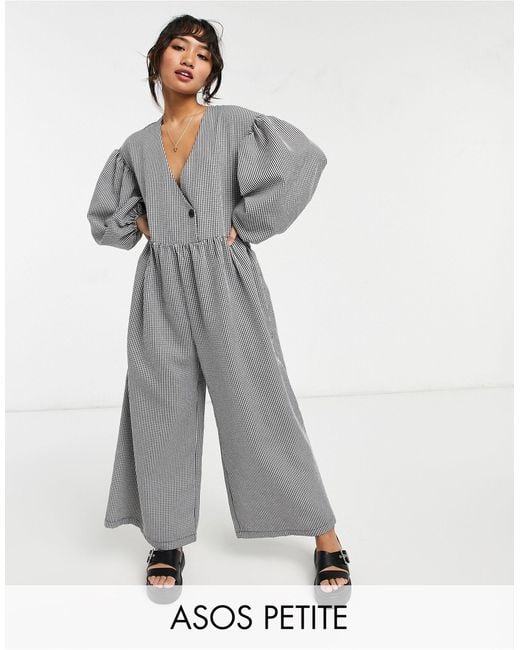 ASOS Asos design petite gesmokter jumpsuit mit vichy karo in Grau Lyst DE