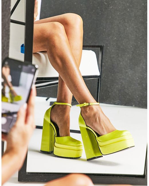 Versona | faux patent leather platform heels