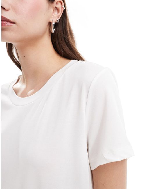 T-shirt ultra doux Monki en coloris White