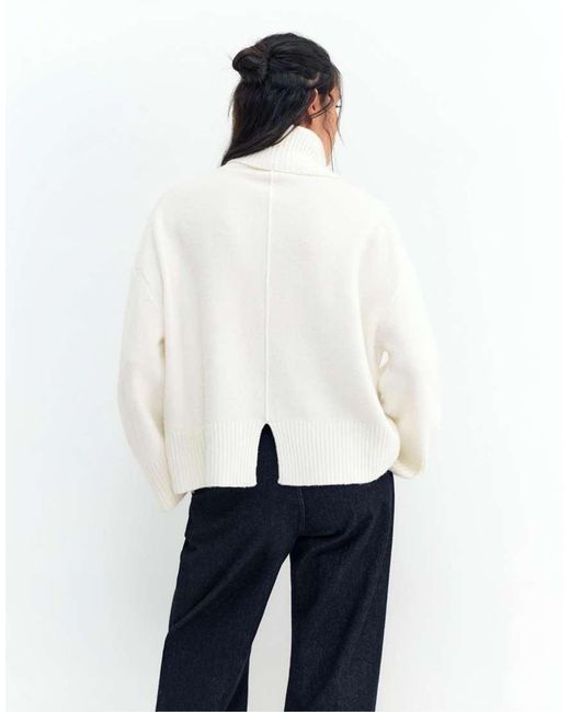 Pull&Bear White Soft Knit High Neck Jumper