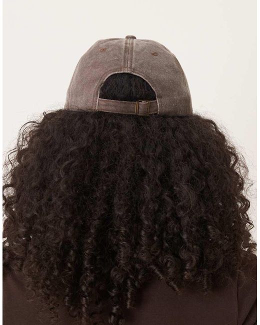 Cappellino Slavato Con Scritta "New York" di SUI AVA in Brown