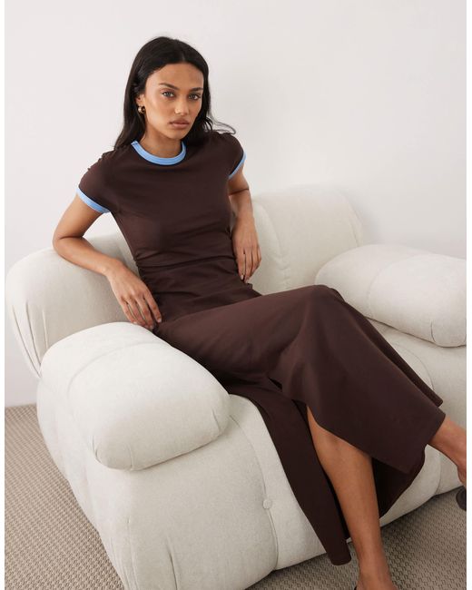 white fitted dress Lady Black Tie - Autumn Gown - Off-white Stretch Spandex Satin Halter no:Z029020 Black Graduation Dresses | Size:22½ 36/37 This straight midi tight