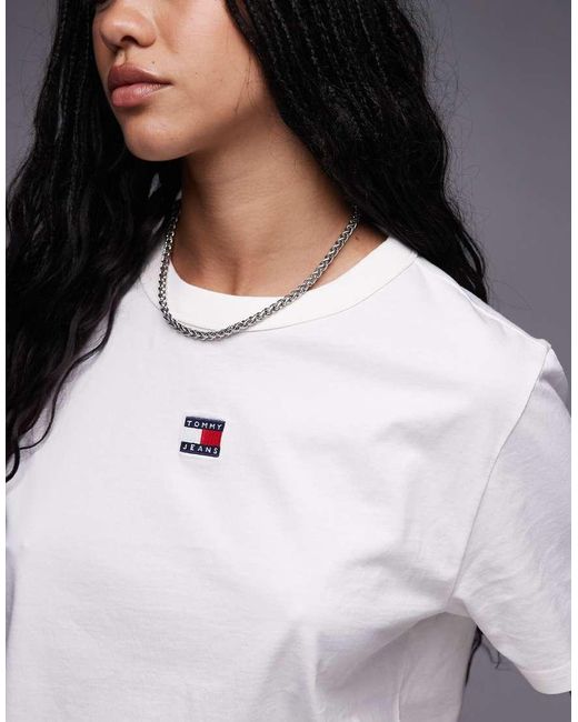 Tommy Hilfiger T-Shirt Met Badge Op De Voorkant in het Gray