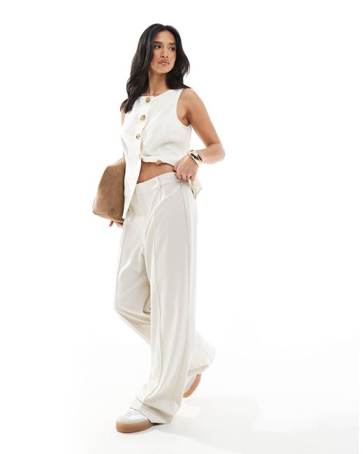Pull&Bear White Petite Straight Leg Tailored Trousers With Front Seam