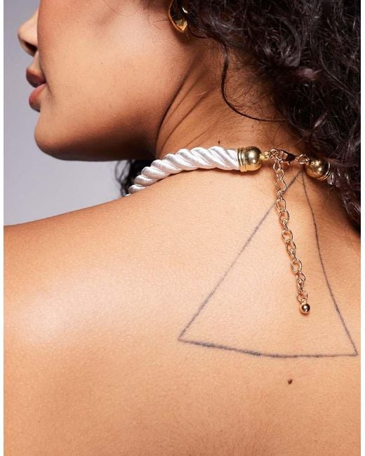 Kaiia Brown Exclusive Rope Chain Shell Necklace