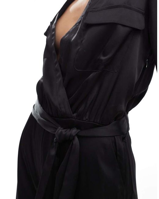 Pretty Lavish Utility Jumpsuit Van Satijn Met Gestrikte Taille in het Black