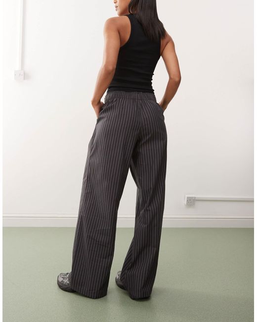 Nike Gray – gestreifte popeline-hose