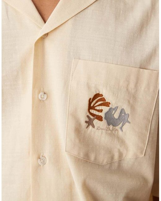 Camisa Beis De Corte Cuadrado Extragrande Con Cuello De Solapas Y Bordado En El Pecho De -Neutro ASOS de hombre de color Natural