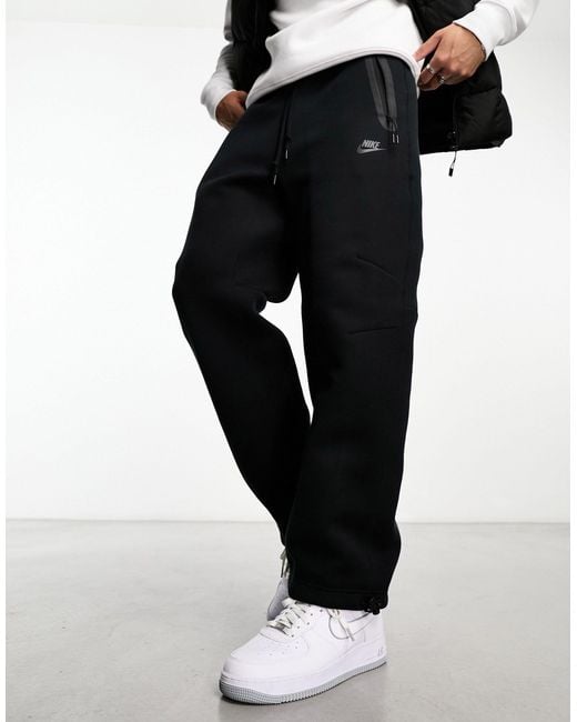 Nike Tech Fleece Loose Fit joggers With toggle in Black for Men