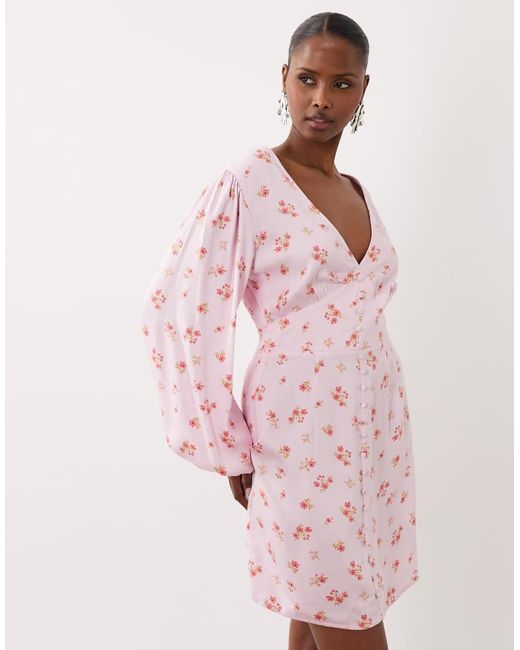 Vila Mini Jurk Met V-Hals, Knopen Aan De Voorkant, Lange Mouwen En Bloemenprint in het Pink