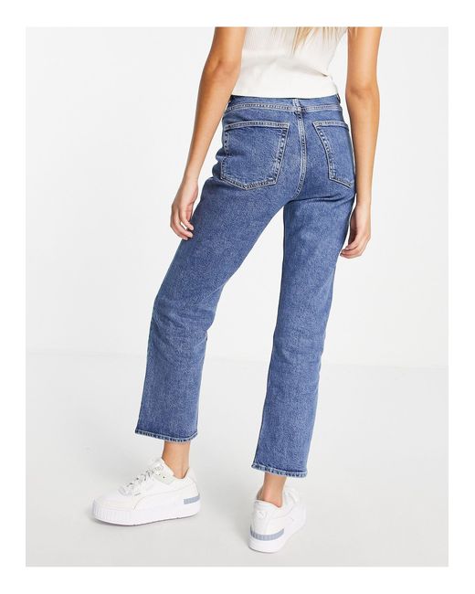 Straight Leg Mid Rise Cropped Jeans 