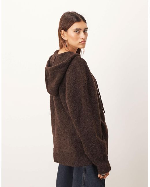 Sweat à capuche en bouclé - chocolat ARRANGE en coloris Brown