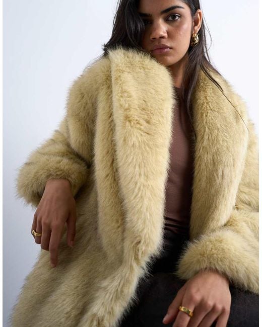 TOPSHOP Superlange Oversized Jas Van Imitatiebont Met Kraag in het Yellow