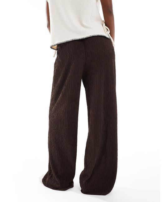 Pantalon texturé ample New Look en coloris Brown