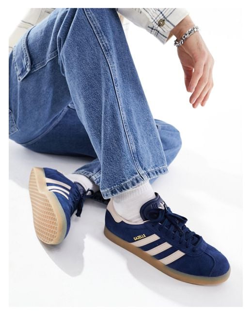 Mens top blue gazelles