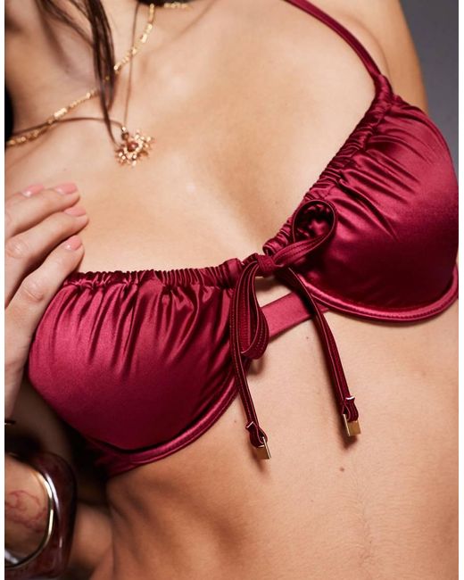 Top Bikini Arricciato Con Ferretto di KBX in Red