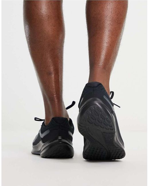 Nike Black Quest 5 Trainers for men