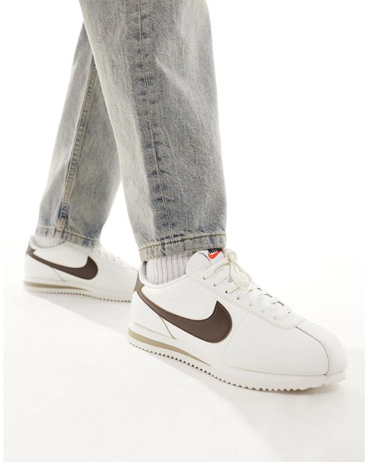 Cortez - sneakers sporco e marrone cacao di Nike in White