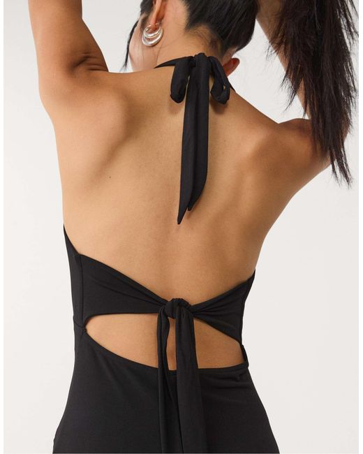 Robe mi-longue avec détail noué au dos Stradivarius en coloris Blue