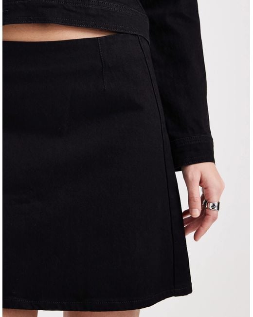 ASOS Black – minirock aus denim