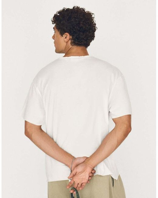Bershka White Short-sleeved V-neck T-shirt for men