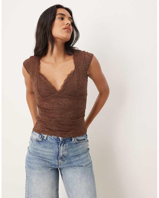 Top A Maniche Corte di Abercrombie & Fitch in Brown