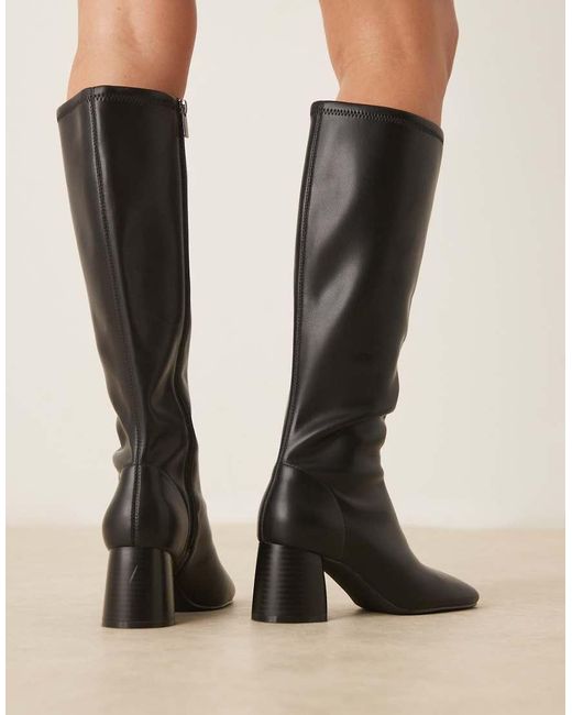 Cassidy di ASOS in Black