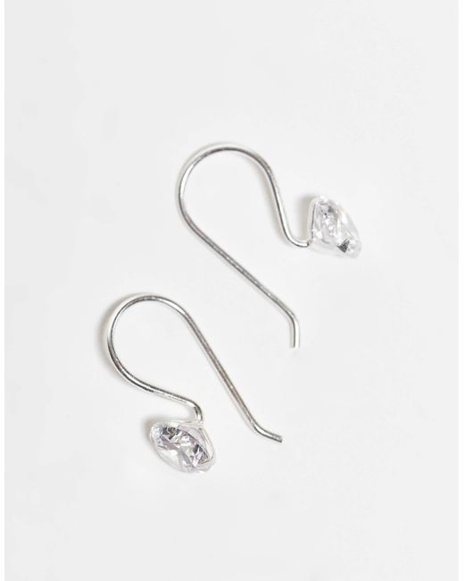 Boucles d'oreilles pendantes rondes en argent massif avec zircon cubique Kingsley Ryan en coloris White