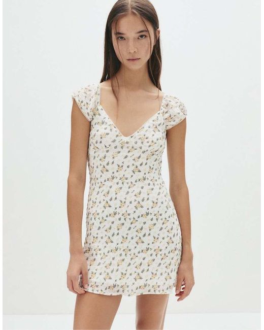 Pull&Bear White Short Floral Textured Dress