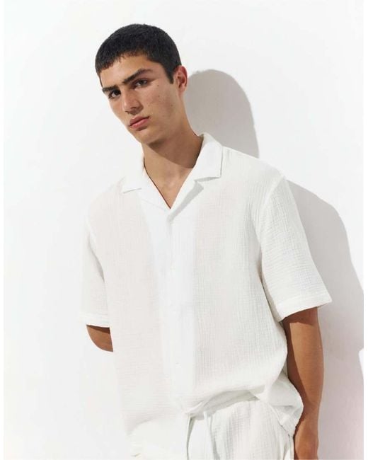 Pull&Bear White Short Sleeve Crepe Shirt for men