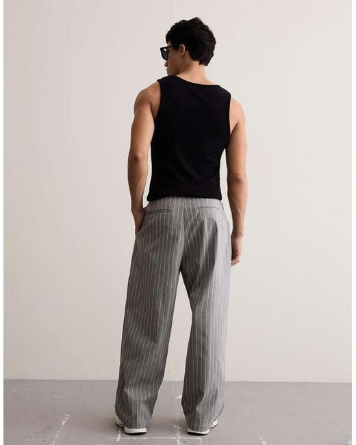 Pantaloni Super Ampi Chiaro Con Pinces di Bershka in Gray da Uomo