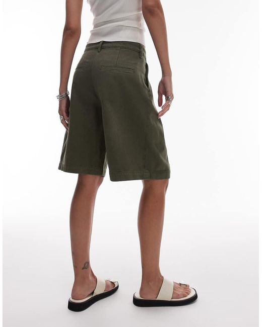 Pantaloncini Bermuda Kaki A Vita Medio Alta Con Pieghe Sul Davanti di ARKET in Green
