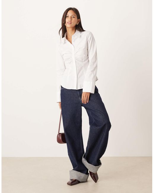 ASOS White – figurbetonte hemdbluse
