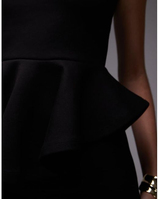 ASOS Gedrapeerde Top Met Peplum Zoom En Blote Schouder in het Black