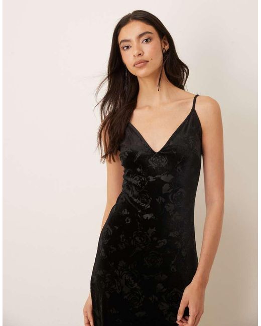 Gina Tricot Natural Rose Jacquard Velvet Maxi Dress