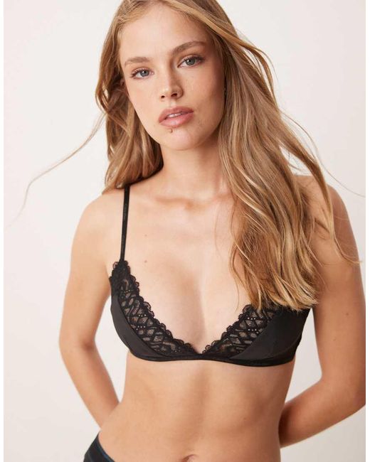 Sujetador Triangular Con Detalle De Encaje Attraction De Calvin Klein de color Black