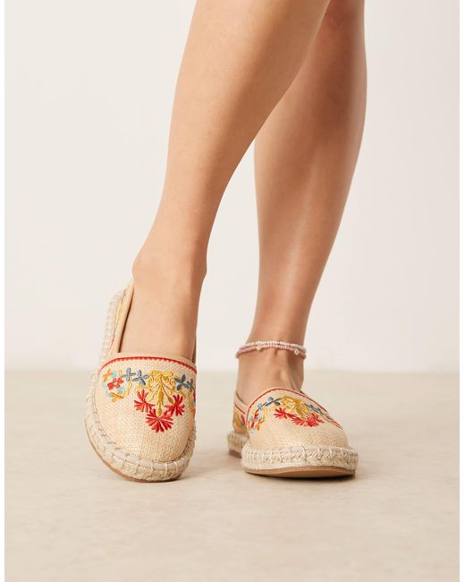 ASOS Natural – jos – bestickte espadrilles