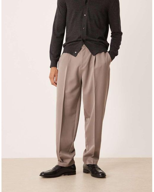 Pantalones De Vestir De Corte Tapered Extragrande Con Pinzas Delanteras Y Cinturilla Elástica De ASOS de hombre de color Brown