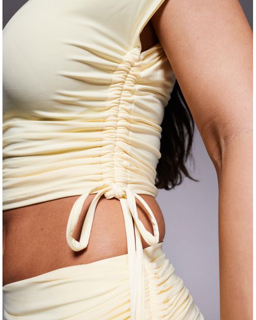 Exclusivité - - top d'ensemble moulant à épaules dénudées en tissu double épaisseur avec liens - beurre Kaiia en coloris Gray
