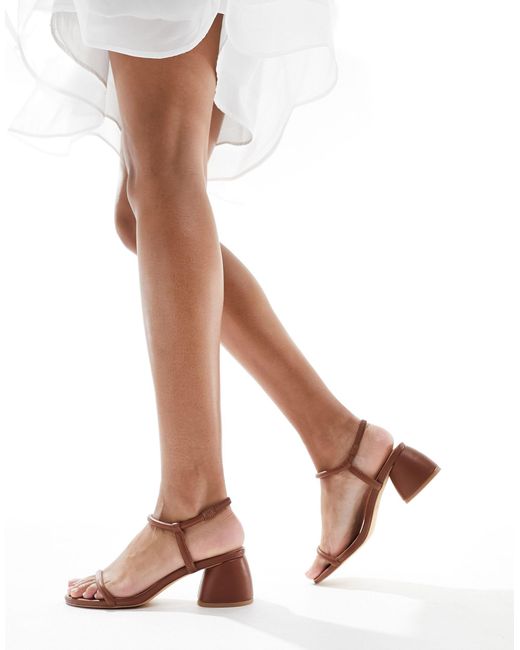 Sandales minimalistes à talon et lanières - fauve London Rebel en coloris Brown