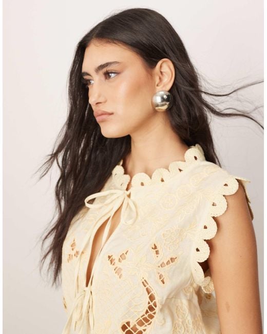 ARRANGE Natural Cotton Embroidered Cutwork Tie Front Top Co-ord