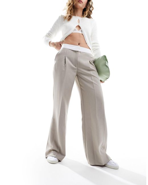 Pantalones color con cinturilla plegada Miss Selfridge de color Gray